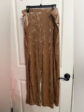 💖 2/$35 Serra Shimmery Bronze Velvet Wide-Leg Pants